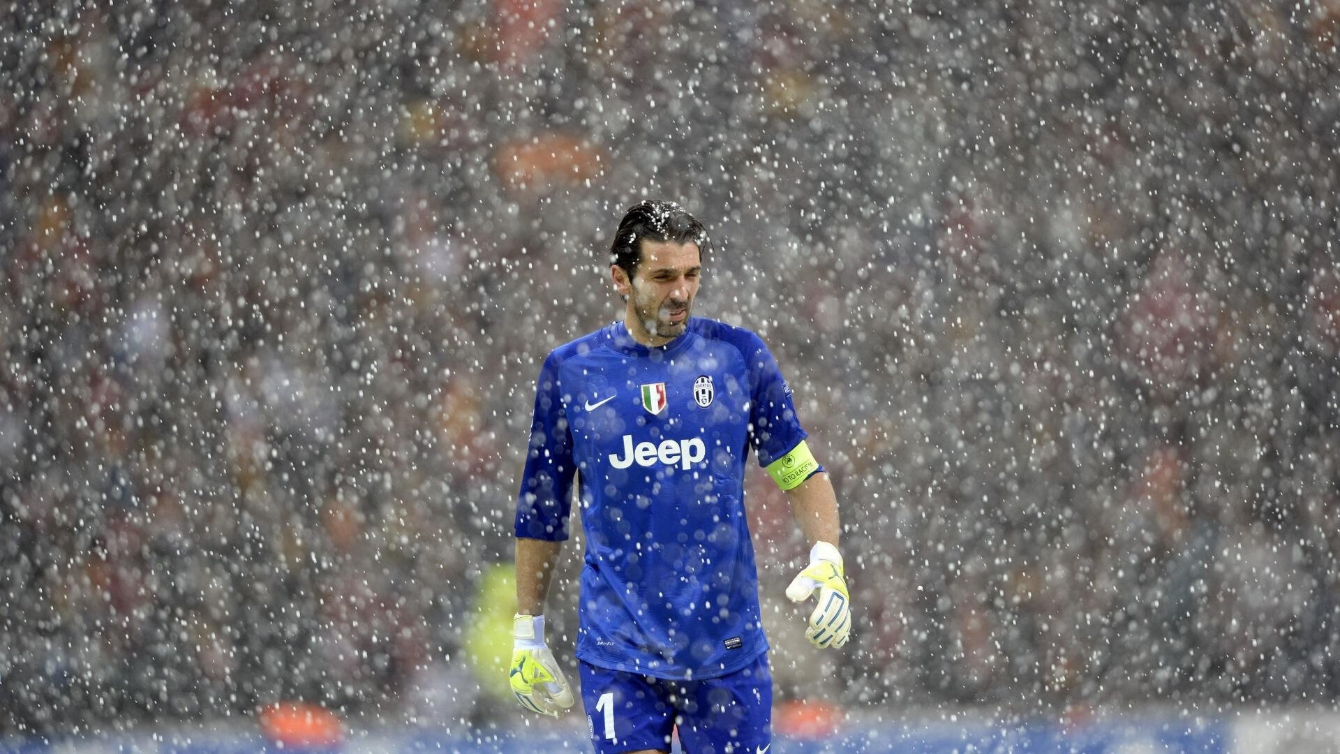 开云体育下载-橙与红的交响曲,塞维利亚风暴席卷瑞士之夜