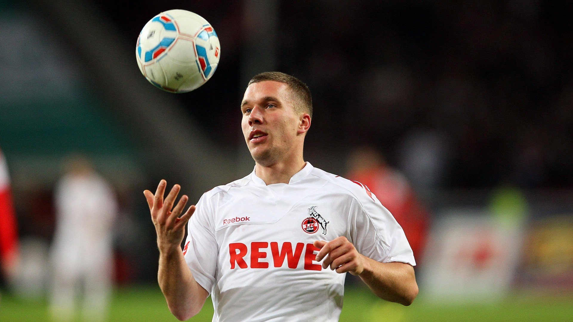 开云平台-白色闪电撕裂东京夜，门迪让皇马学会另一种逆转