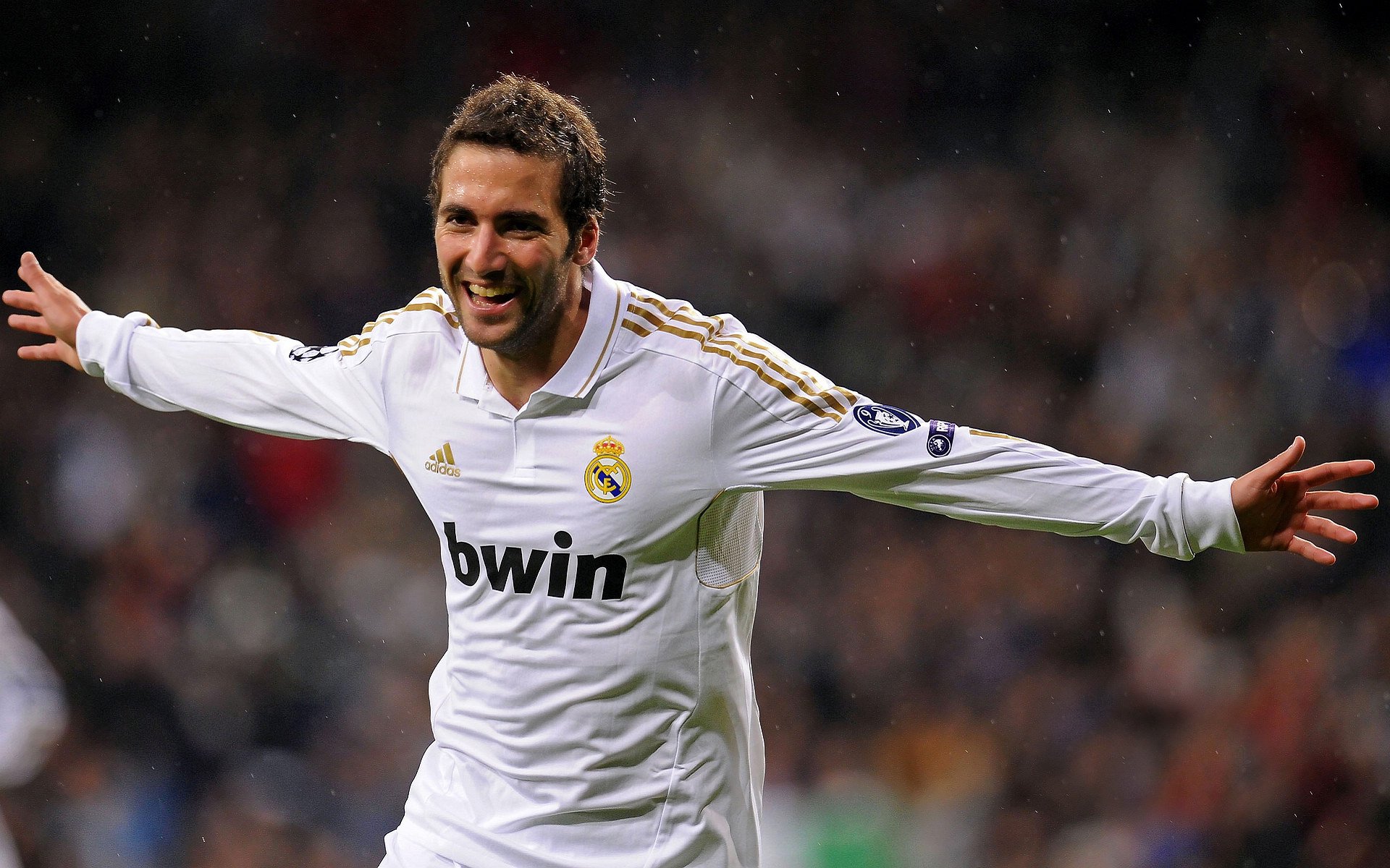 开云体育APP下载-雷诺逆袭，银箭折戟，周冠宇的统治性胜利如何重写F1格局？